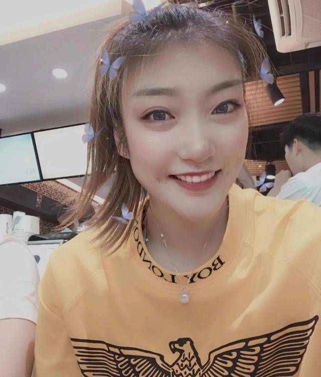 女主播直播裸身揉胸视频网站