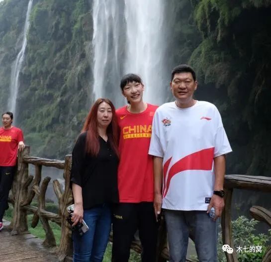 国产精品久久久久精品综合紧